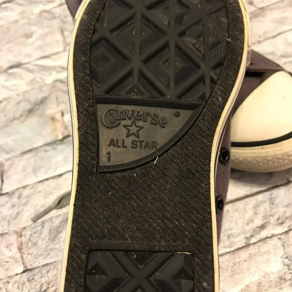 Size 1 Converse All Star